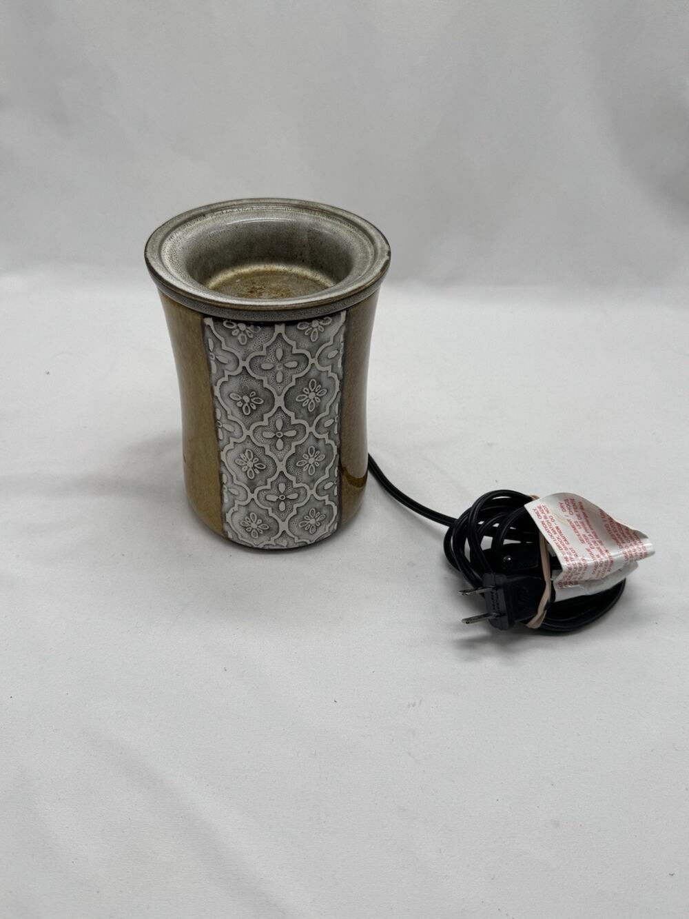 SCENTSY Electric Wax Warmer MODEL 29921 / RETIRED Rustic Farmhouse Home